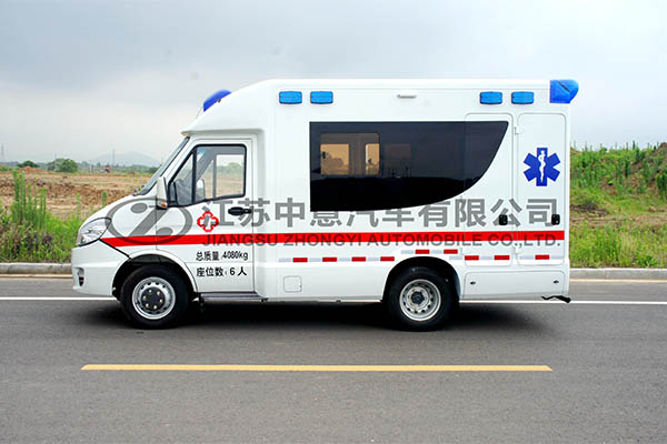 中意SZY5043XJHN依維柯寶迪方艙救護車
