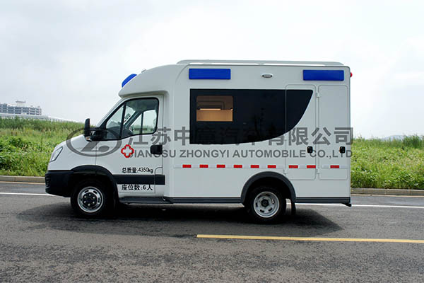 中意SZY5045XJHN2依維柯歐勝方艙救護車