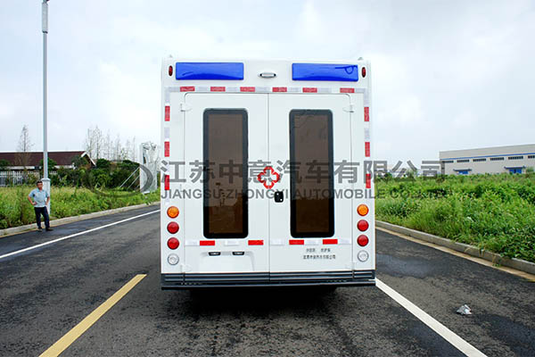 中意SZY5045XJHN2依維柯歐勝方艙救護車