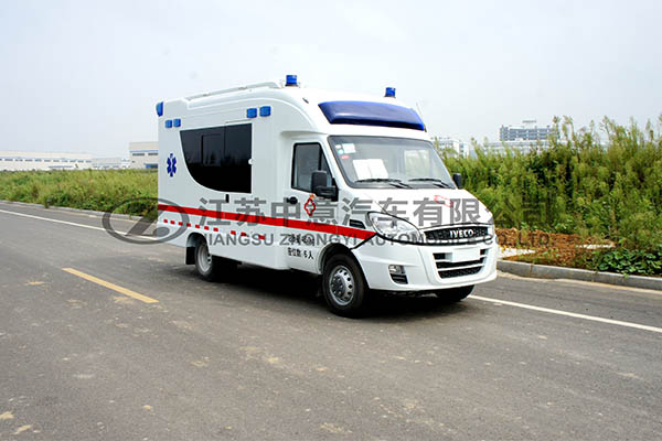 中意SZY5045XJHN依維柯寶迪方艙救護車
