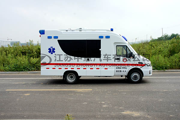 中意SZY5045XJHN依維柯寶迪方艙救護車