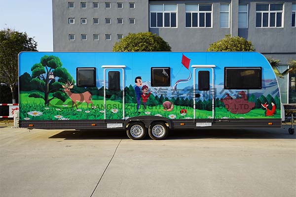 宿營(yíng)車