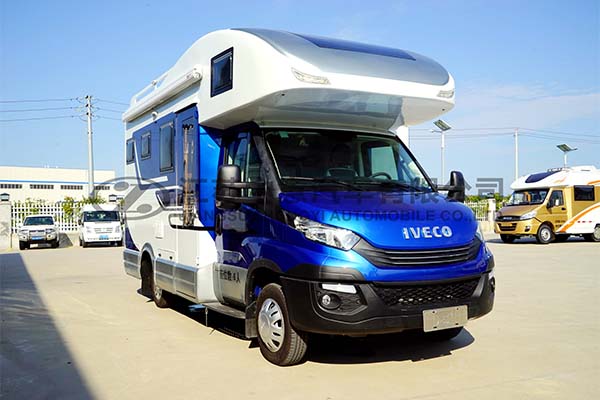 中意SZY5045XLJ進(jìn)口自動(dòng)擋雙拓展依維柯C型房車