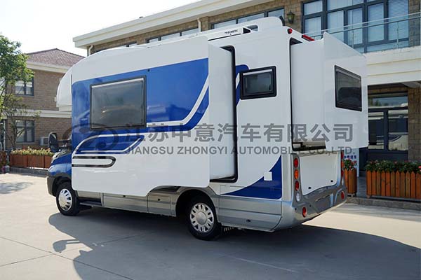 中意SZY5045XLJ進(jìn)口自動(dòng)擋雙拓展依維柯C型房車