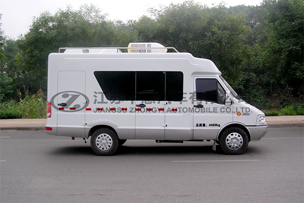 電視轉播車的總體設計