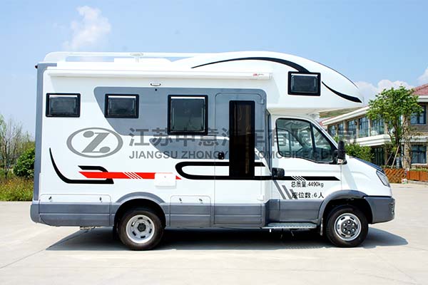 中意SZY5045XLJN2歐勝單拓展自動擋依維柯C型房車