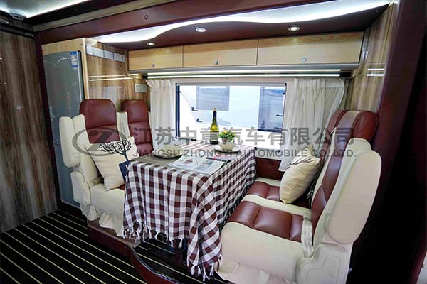 中意SZY5045XLJN2歐勝單拓展自動擋依維柯C型房車