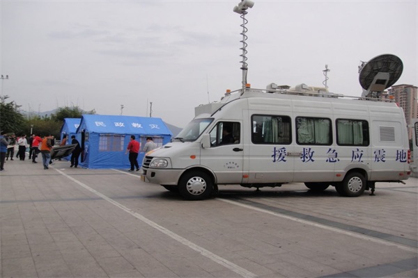 應急救援指揮車