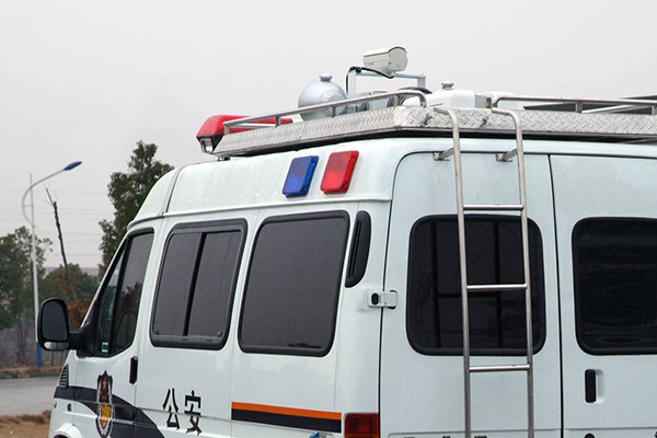 勘測車