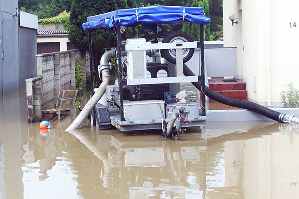排水車