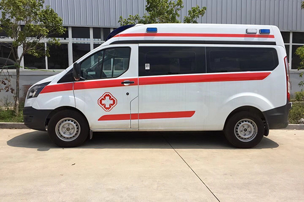 奔馳救護車